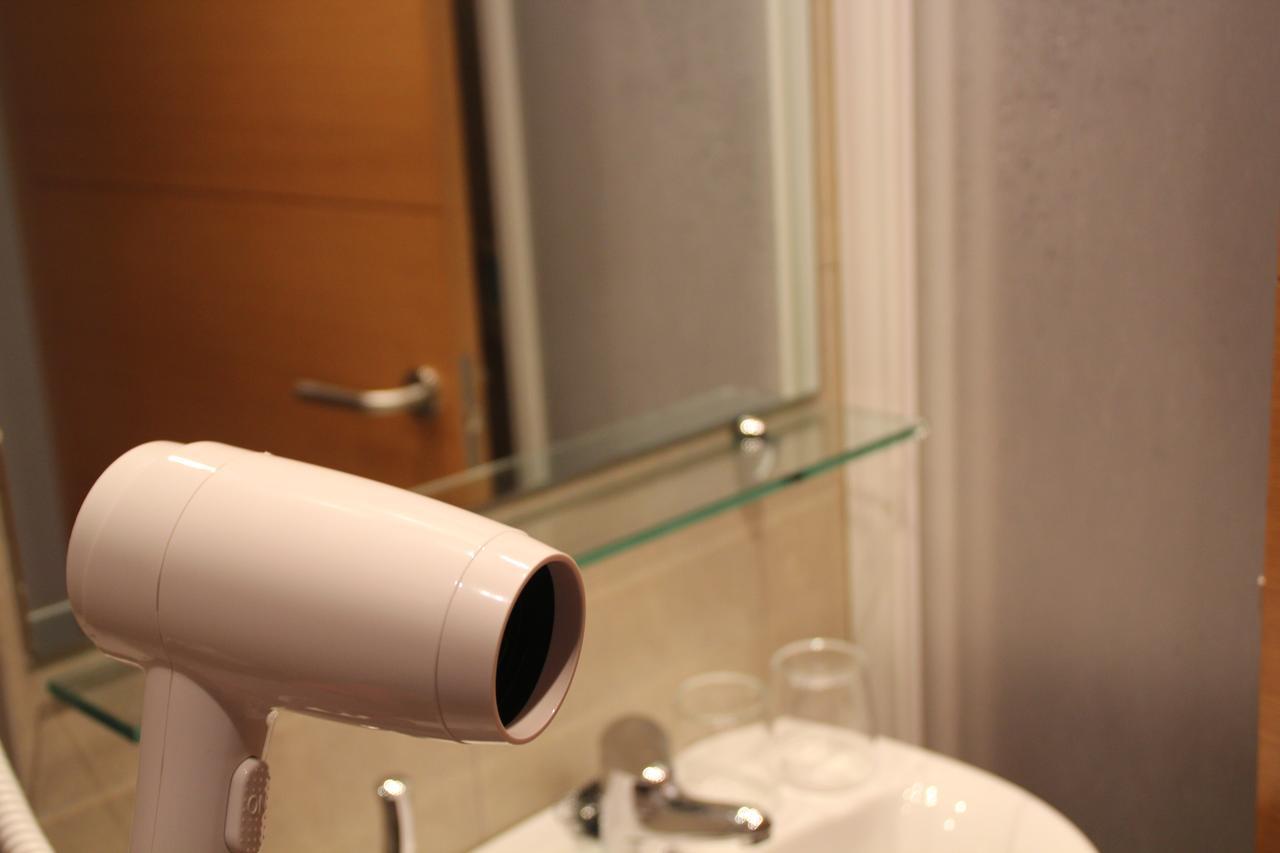 Hostal Abodi Pamplona Ngoại thất bức ảnh
