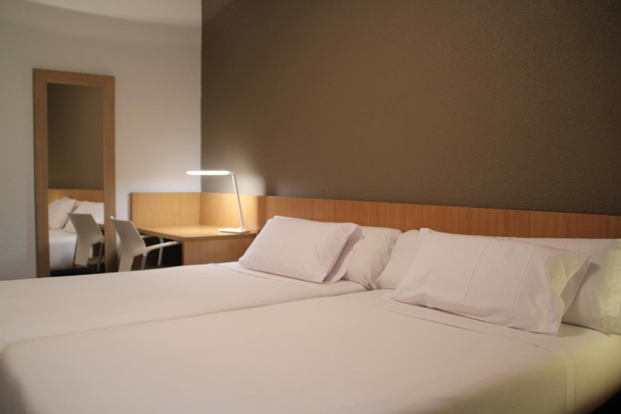 Hostal Abodi Pamplona Ngoại thất bức ảnh